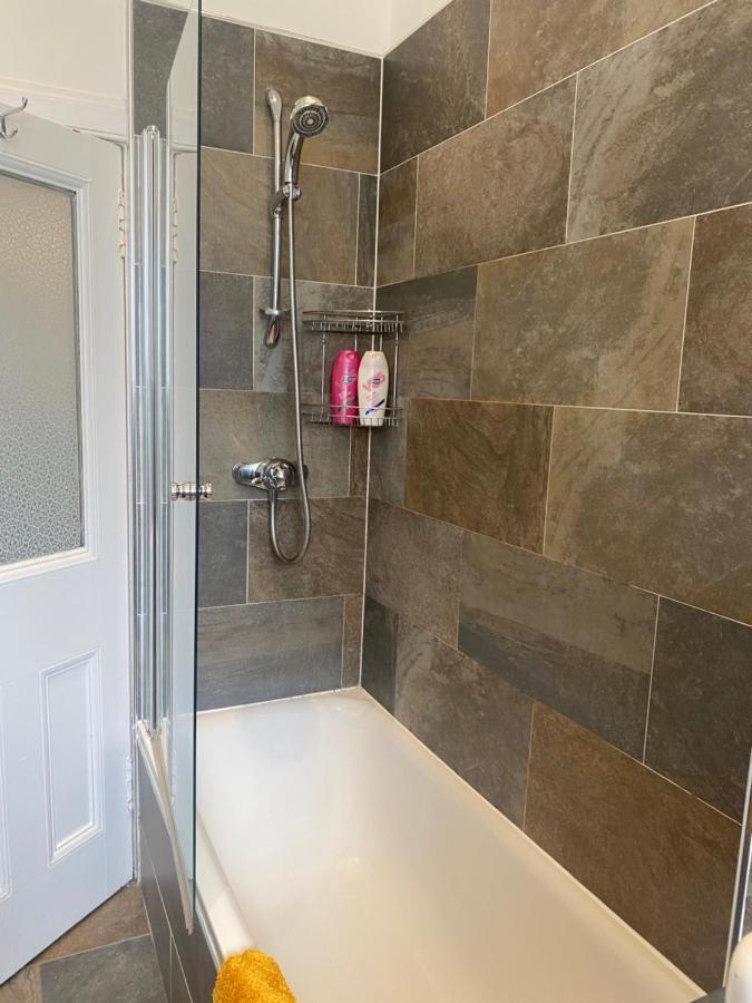 Lovely Main Door 2 Bed Apartment Edinburgh Bagian luar foto