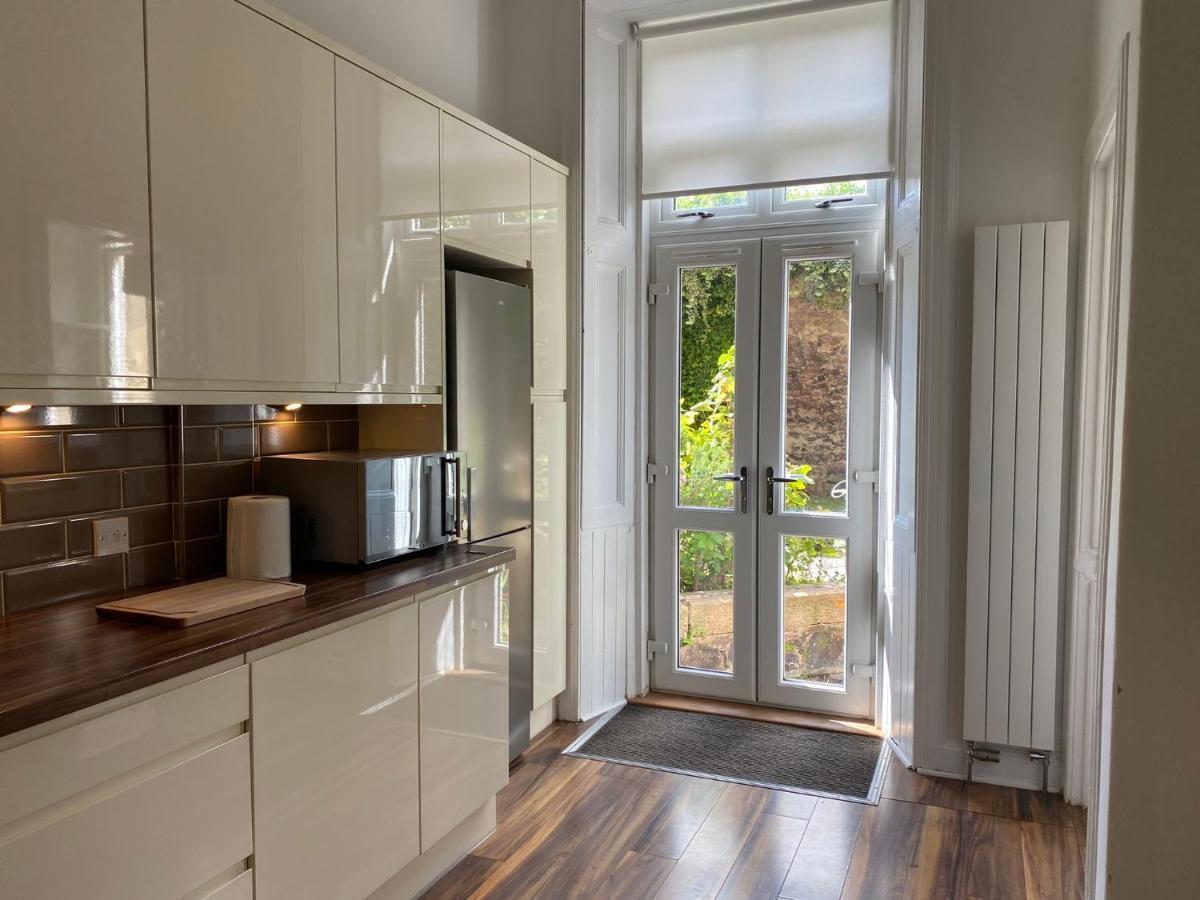 Lovely Main Door 2 Bed Apartment Edinburgh Bagian luar foto